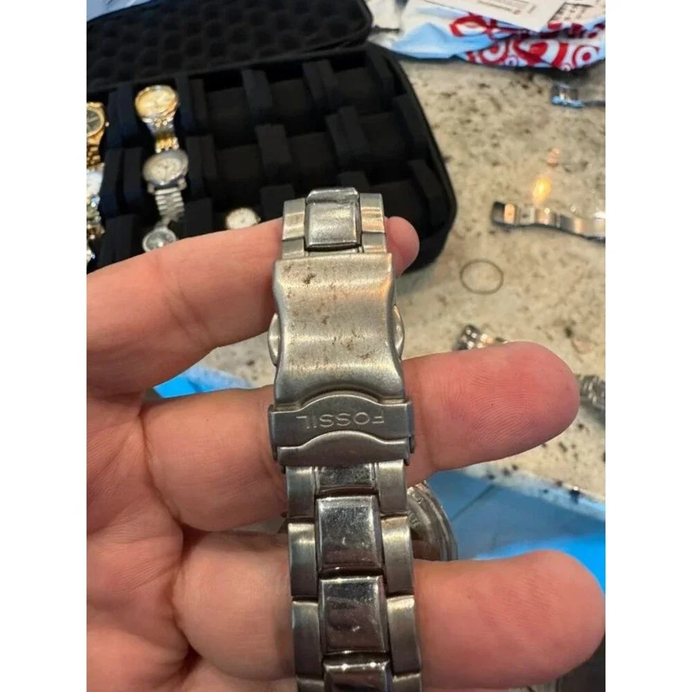 Fossil blue watch new battery